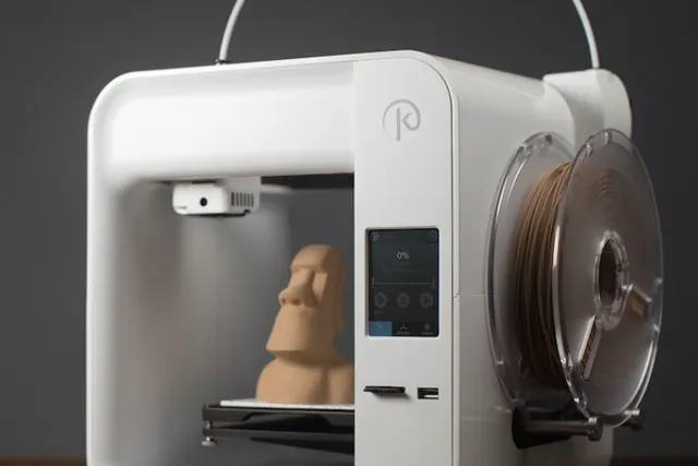 Imprimante 3D à moins de 100 € : 3 modèles (et nos alternatives)