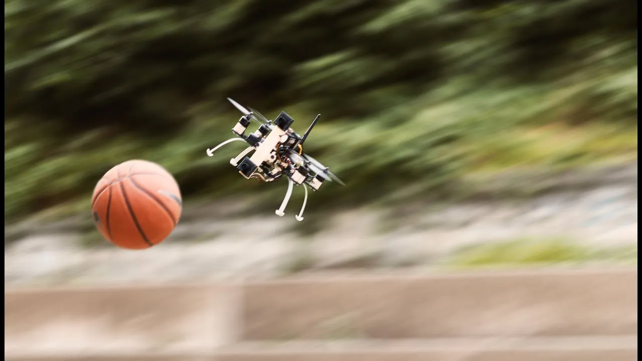 Drone à evitement d'obstacles