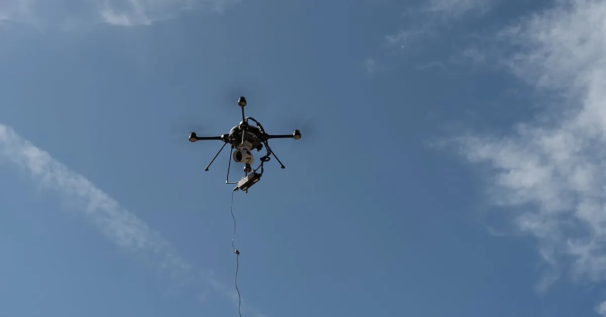 Drone cablé avec caméra thérmique