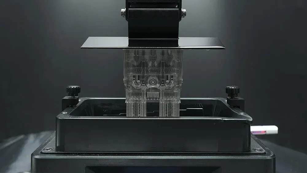 Formation à l'impression 3D résine à La Nouvelle École