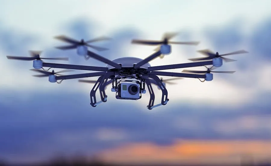 drone avec camera avec arriere plan flouté