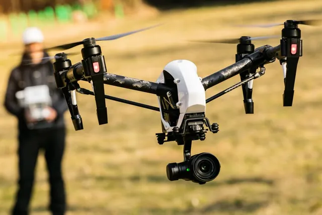 Où voler en drone en Île-de-France ?