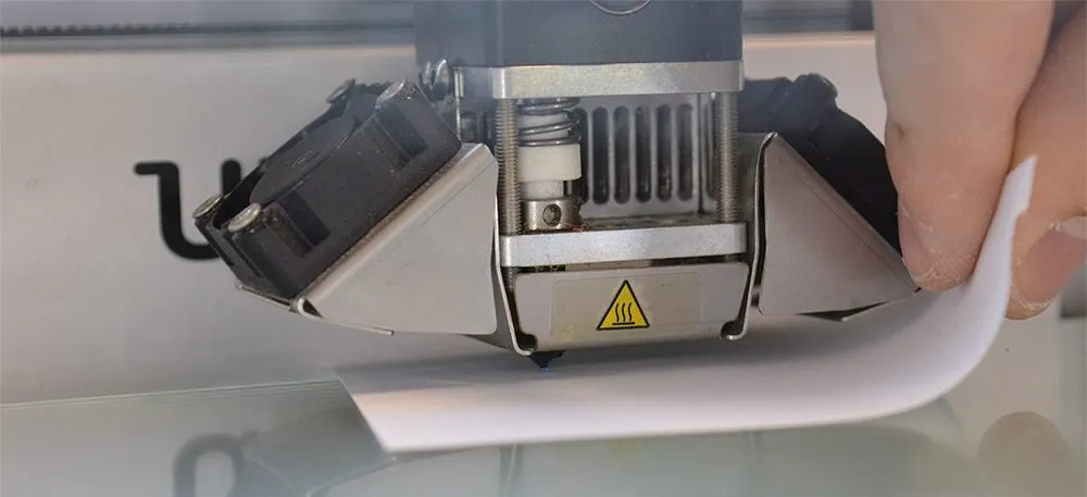 entretenir son imprimante 3d plateau avec feuille papier