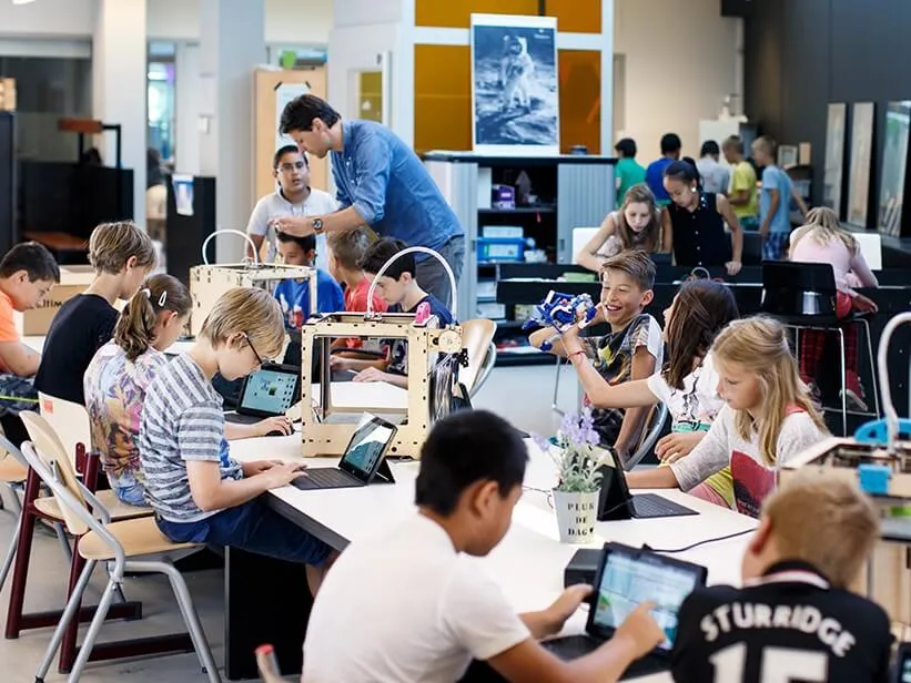 salle de classe enfants formation en impression 3d